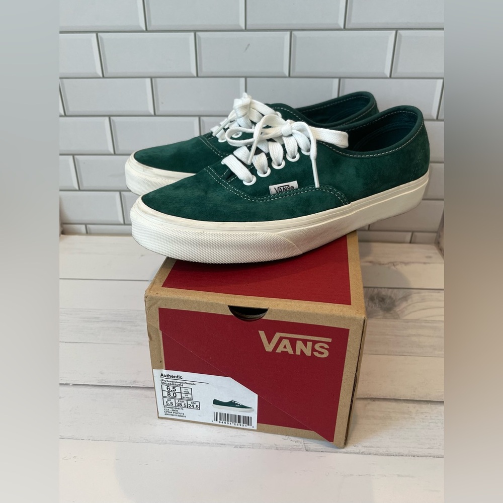 Vans  Authentic Size:8 Women Shoes Pig Suede)  Jasper Green Excellent Condition